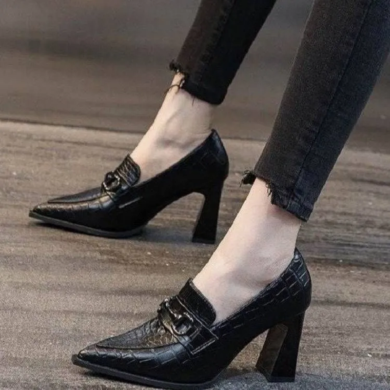 Embroidery On Leather - sapatos femininas women cute black patent