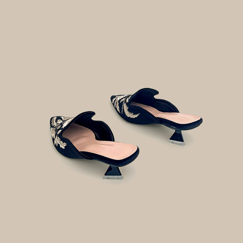 Embroidery Velour Women Shoes  - огляд і ціна Embroidery Design Free