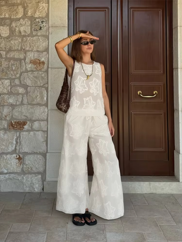 HH Women Solid Embroidery Pant - огляд і ціна Embroidery Vest
