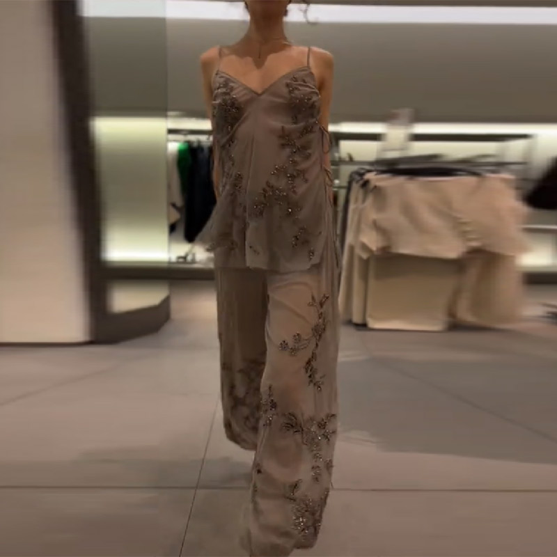 2026 New Women Grey Two-piece  - огляд і ціна Embroidery Vest