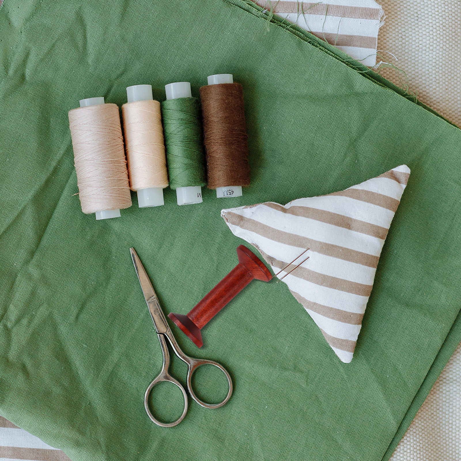 6Pcs Wooden Empty Spools for C - огляд і ціна Embroidery Yarn