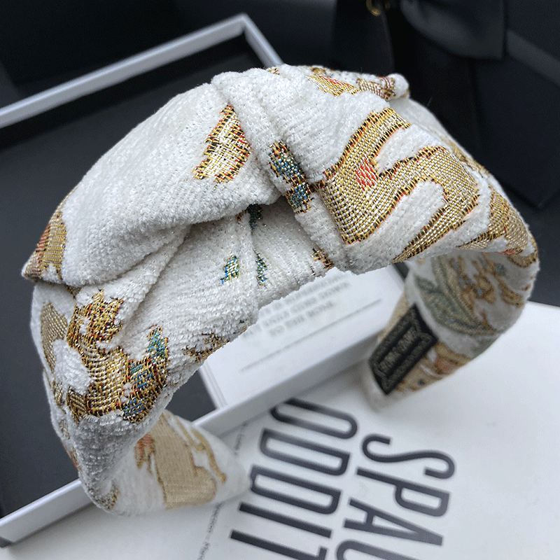 Fashionable embroidery hairpin - огляд і ціна Embroidery Ring